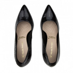 Nicolo Ferretti moteriški bateliai