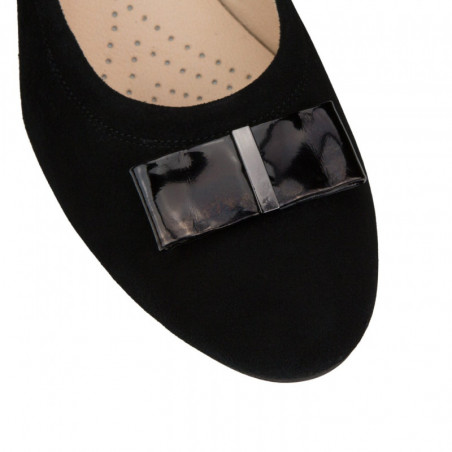 Nicolo Ferretti moteriški bateliai