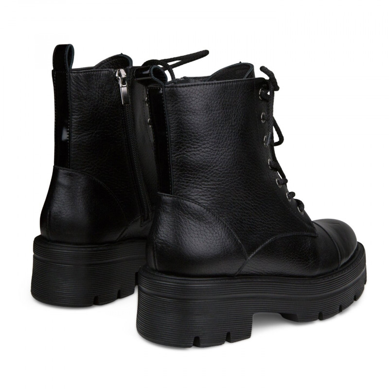 Nicolo Ferretti moteriški aulinukai