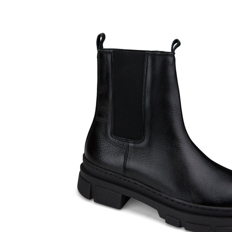 Nicolo Ferretti moteriški aulinukai