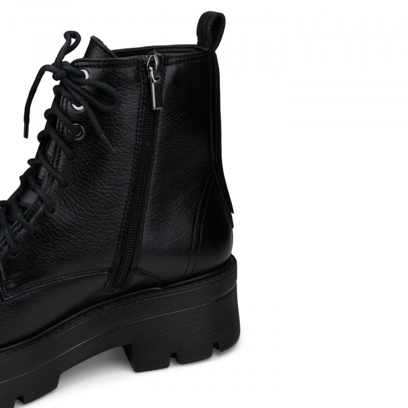 Nicolo Ferretti moteriški aulinukai