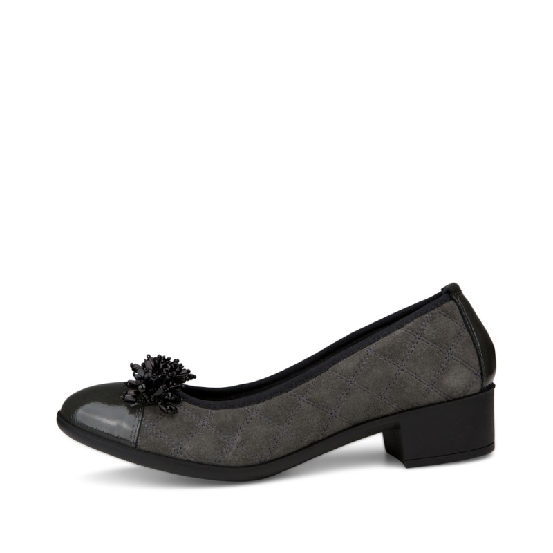 Imac moteriški bateliai