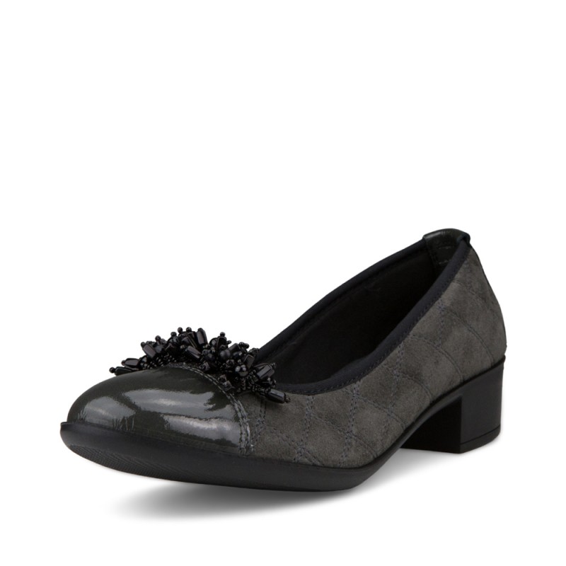 Imac moteriški bateliai