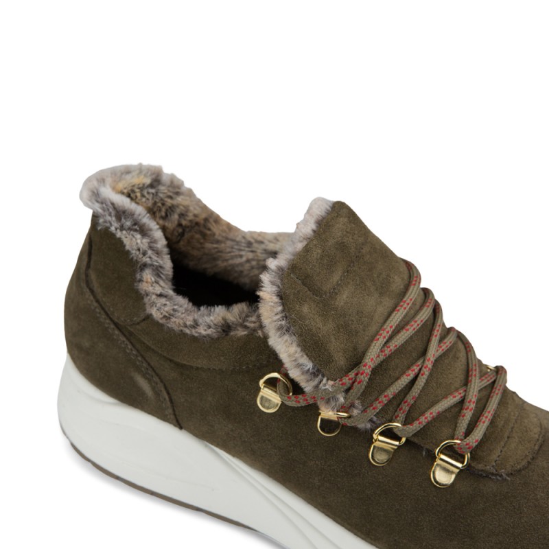 Imac moteriški bateliai