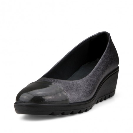 Imac moteriški bateliai