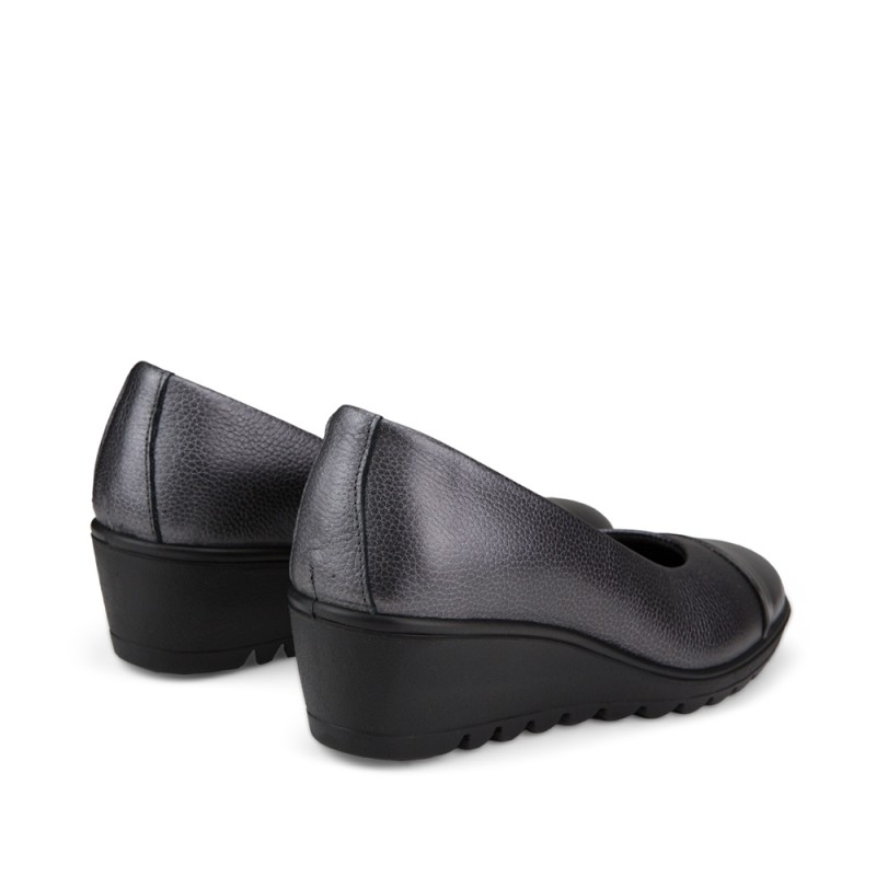 Imac moteriški bateliai