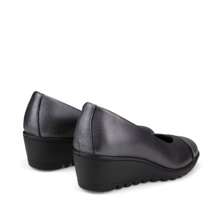 Imac moteriški bateliai