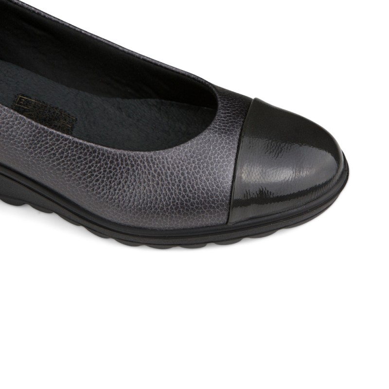 Imac moteriški bateliai