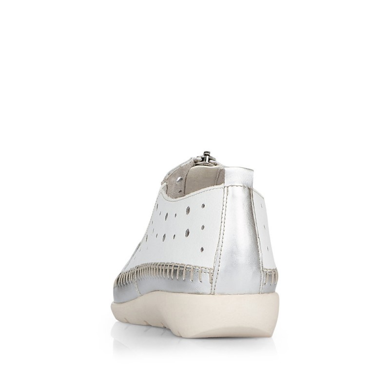 Remonte moteriški bateliai