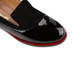 Nicolo Ferretti moteriški bateliai