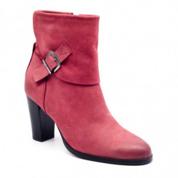 Ferretti women style