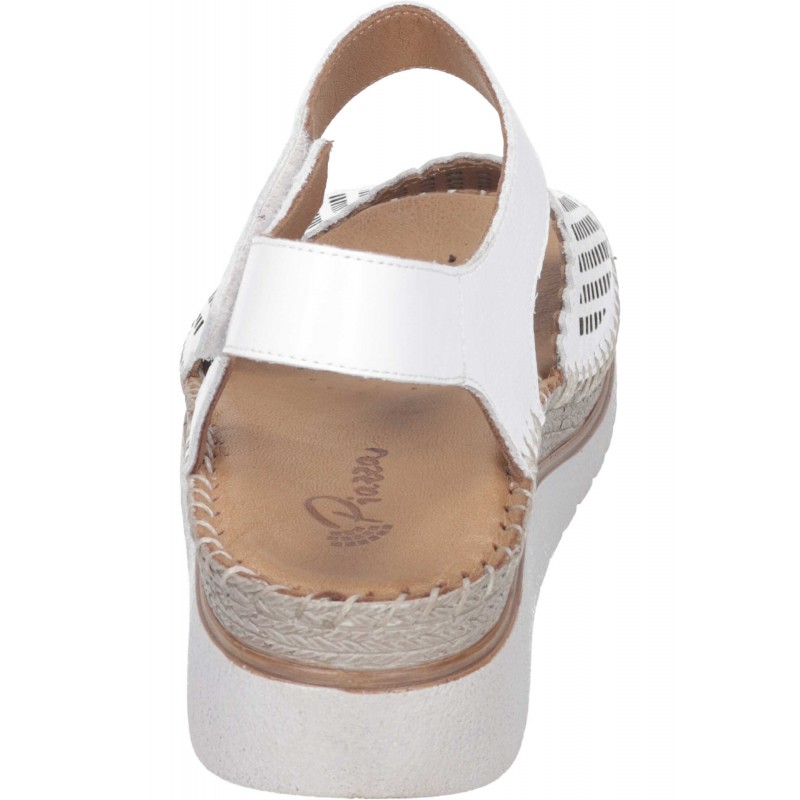 Polking moteriškos basutės