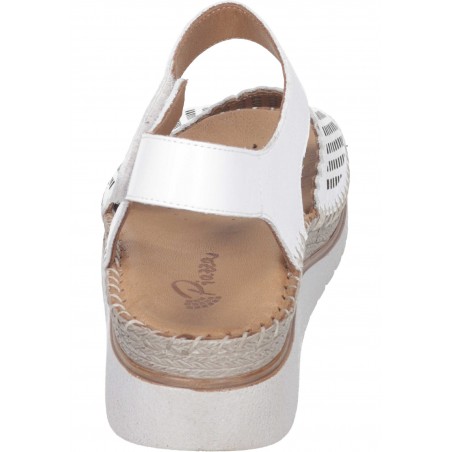 Polking moteriškos basutės