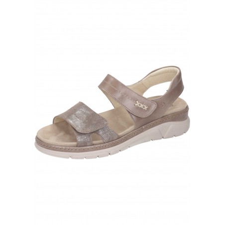 Polking moteriškos basutės