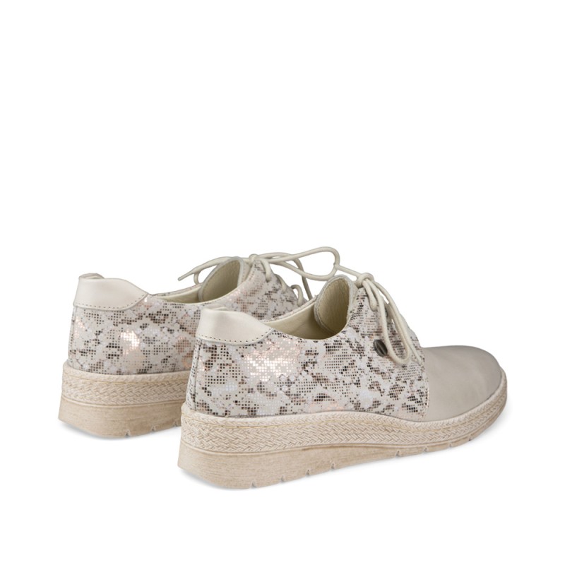 RV moteriški bateliai