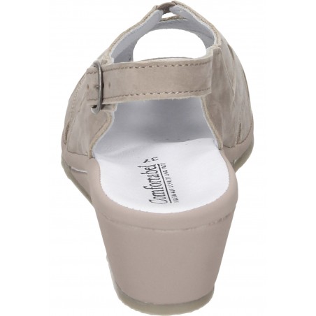 Polking moteriškos basutės