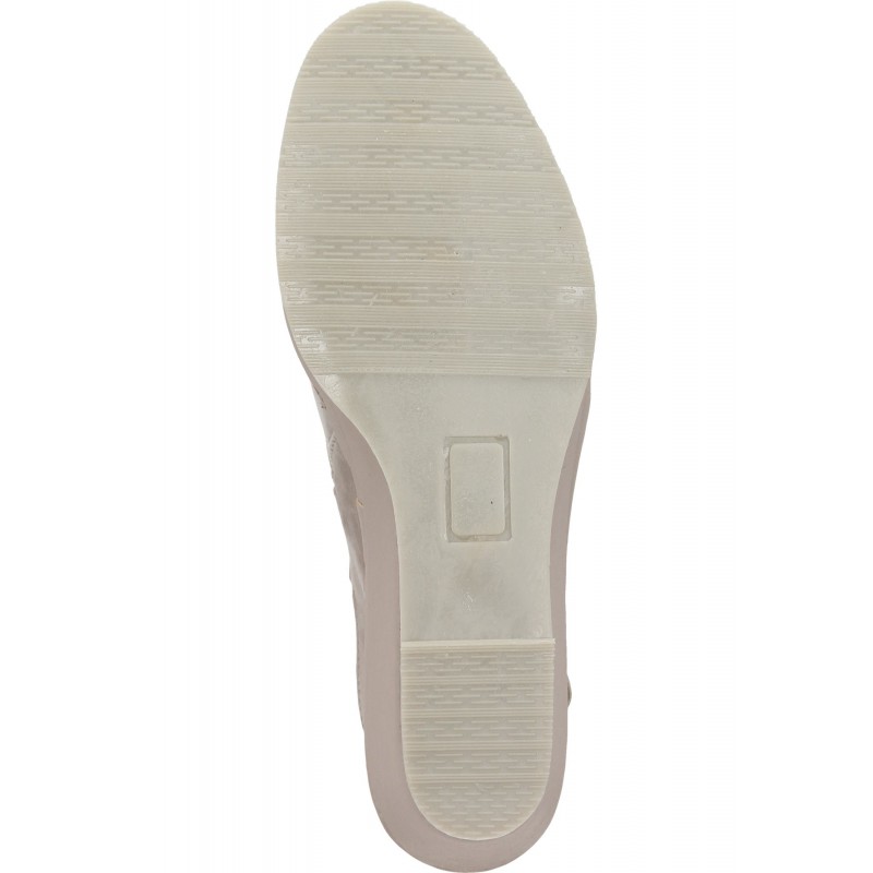 Polking moteriškos basutės