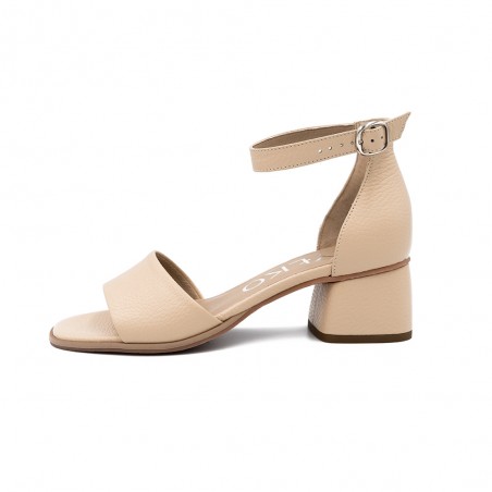 Rylko moteriškos basutės