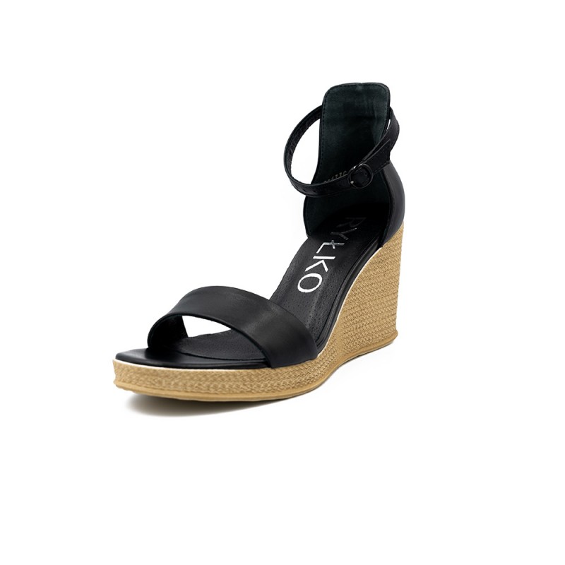 Rylko moteriškos basutės