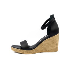 Rylko moteriškos basutės