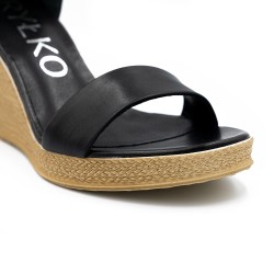 Rylko moteriškos basutės