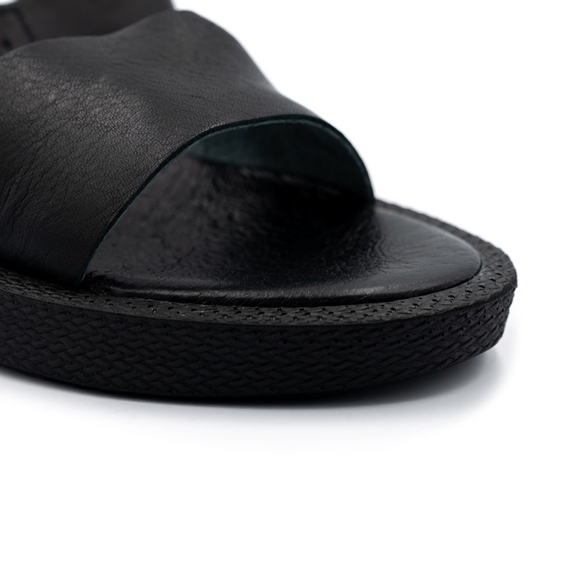 Rylko moteriškos basutės