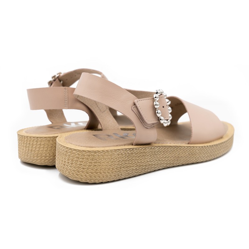 Rylko moteriškos basutės