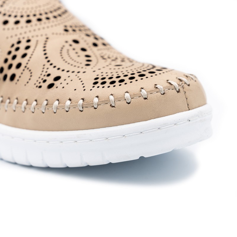 Polking moteriški bateliai