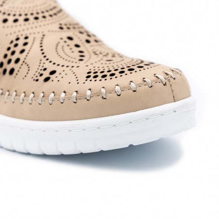 Polking moteriški bateliai