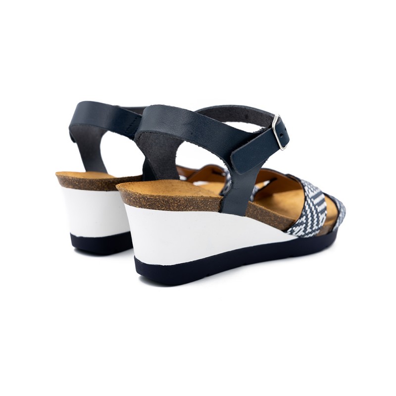 Polking moteriškos basutės