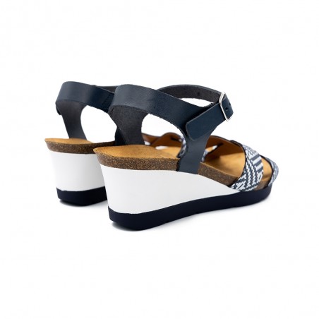 Polking moteriškos basutės