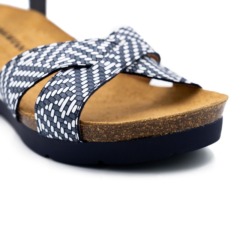 Polking moteriškos basutės