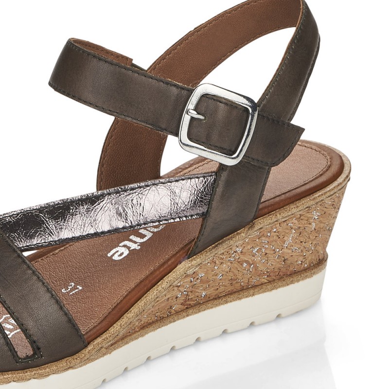 Remonte moteriškos basutės