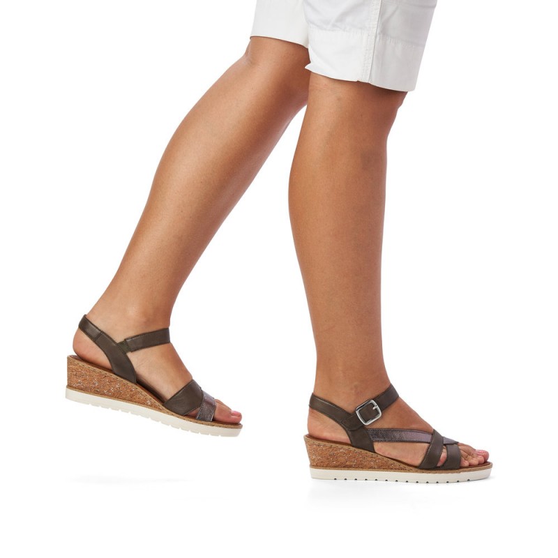 Remonte moteriškos basutės