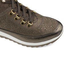 Imac moteriški aulinukai