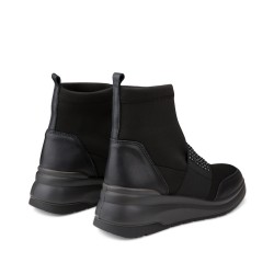 Imac moteriški aulinukai