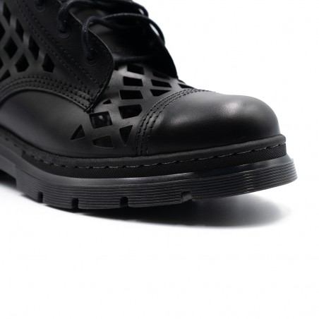 Victim moteriški aulinukai