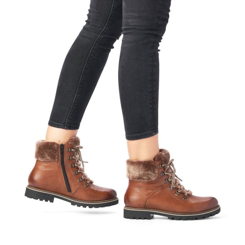 Remonte moteriški aulinukai