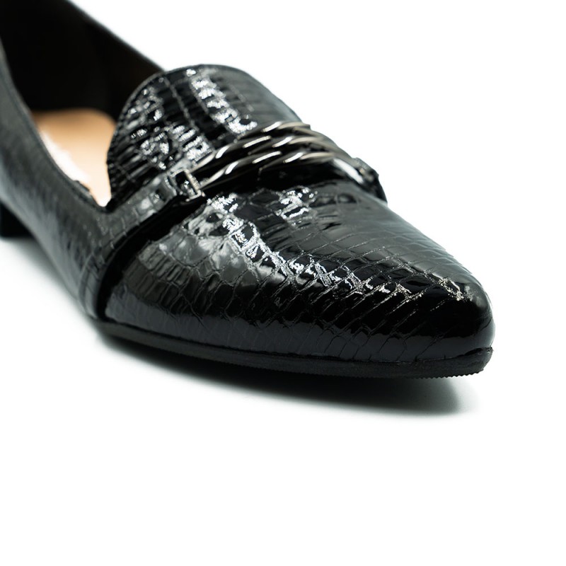 Nicolo Ferretti moteriški bateliai