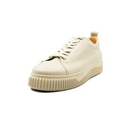 Nicolo Ferretti moteriški bateliai