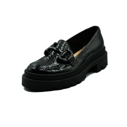 Nicolo Ferretti moteriški bateliai