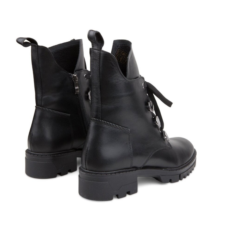 Nicolo Ferretti moteriški aulinukai