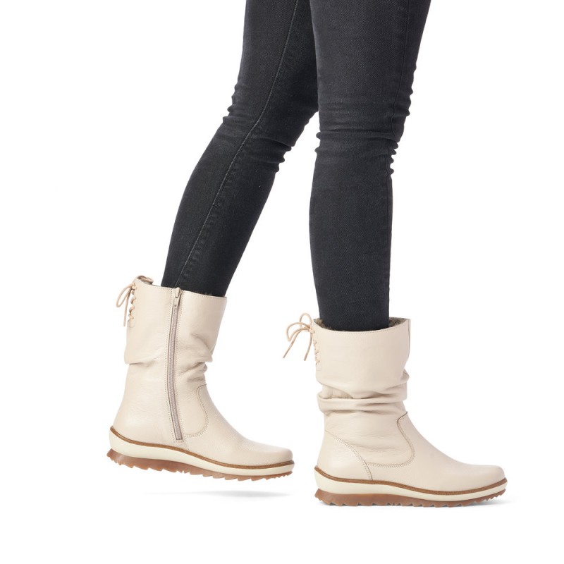 Remonte moteriški aulinukai