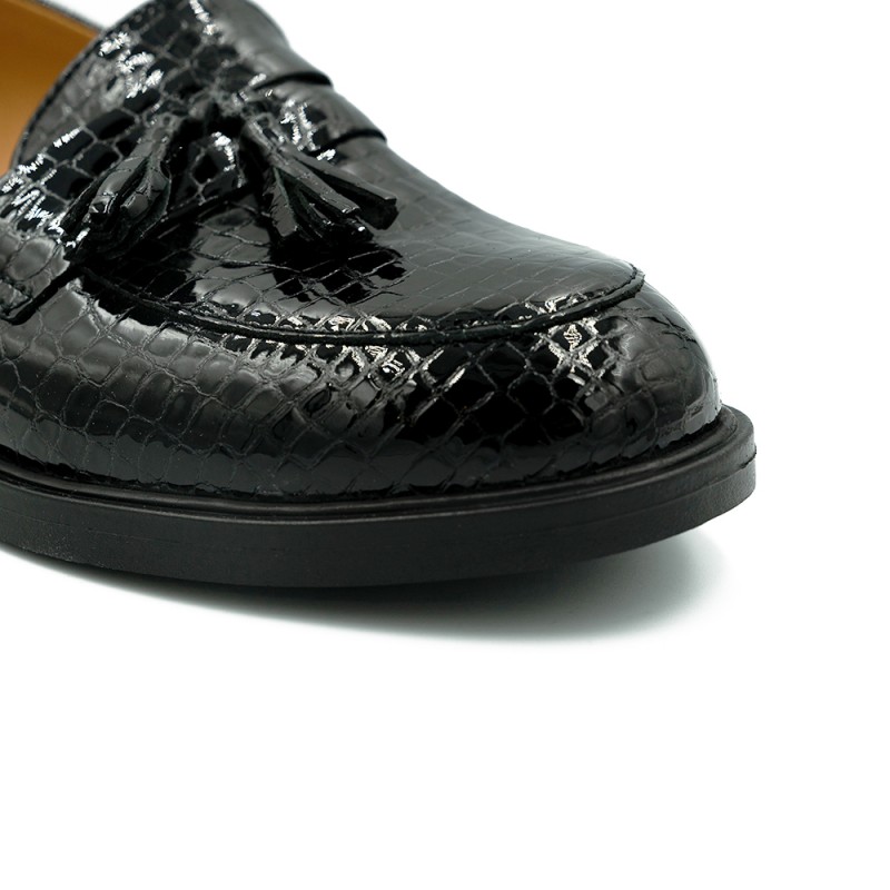 Nicolo Ferretti moteriški bateliai