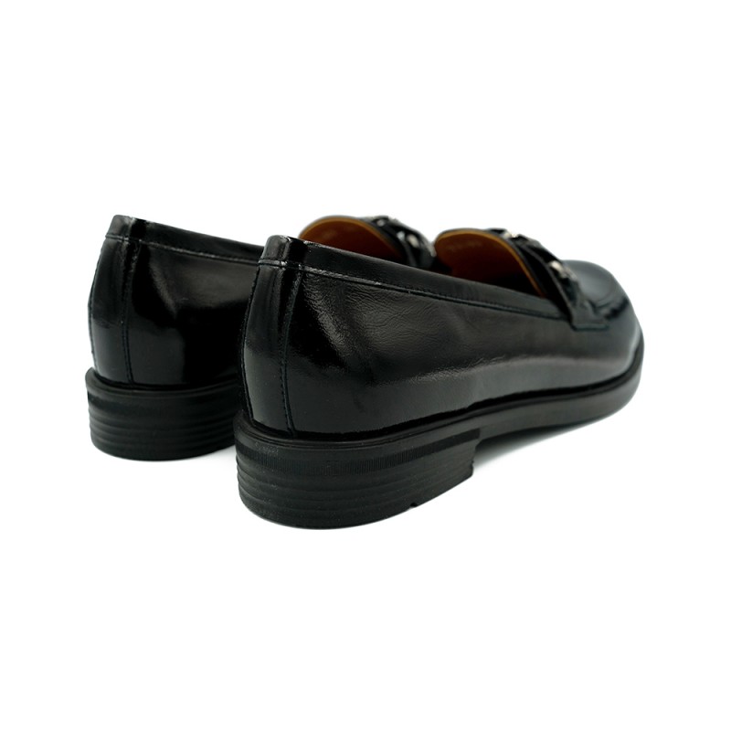 Nicolo Ferretti moteriški bateliai