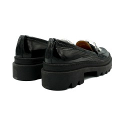 Nicolo Ferretti moteriški bateliai