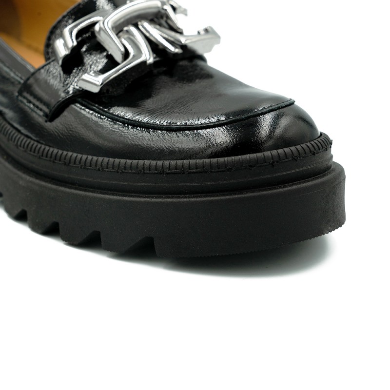 Nicolo Ferretti moteriški bateliai