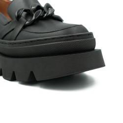 Nicolo Ferretti moteriški bateliai