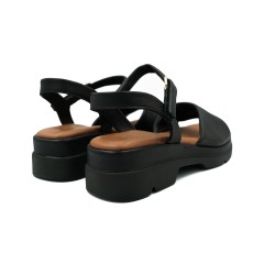 Bline moteriškos basutės