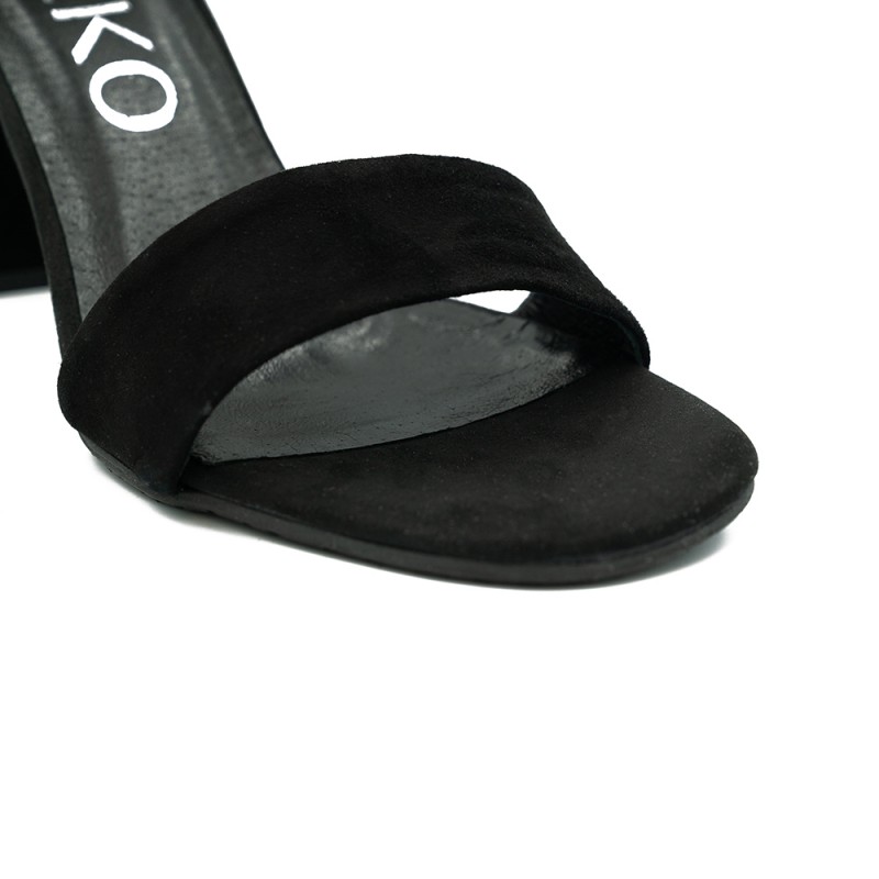 Rylko moteriškos basutės